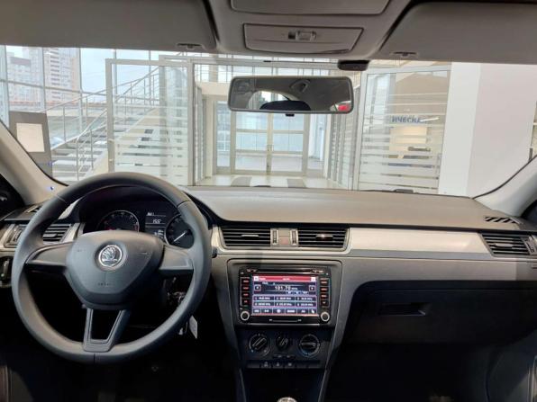 Skoda Rapid I с пробегом 2016 года, цена 1 020 000 рублей, 78157 км, лифтбек, Автокод Объявления
