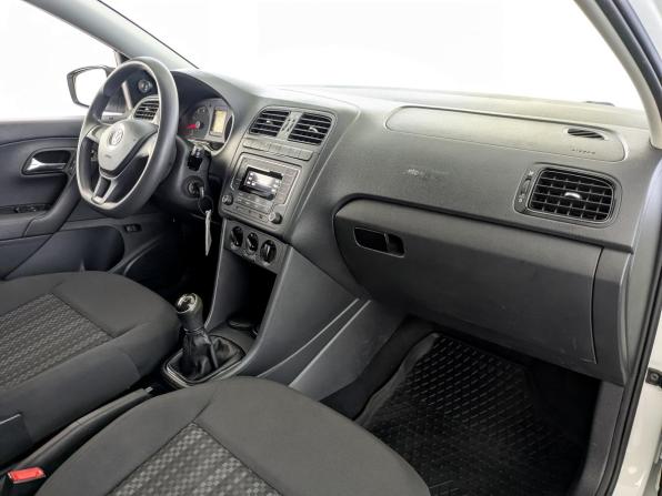Volkswagen Polo V Рестайлинг с пробегом 2017 года, цена 1 030 000 рублей, 138723 км, седан, Автокод Объявления