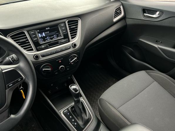 Hyundai Solaris II Рестайлинг с пробегом 2021 года, цена 1 569 000 рублей, 115000 км, седан, Автокод Объявления