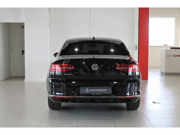 Volkswagen Passat B8 с пробегом 2017 года, цена 2 298 000 рублей, 99000 км, седан, Автокод Объявления