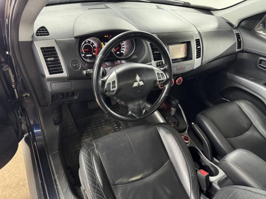 Mitsubishi Outlander II Рестайлинг Санкт-Петербург  - изображение 10