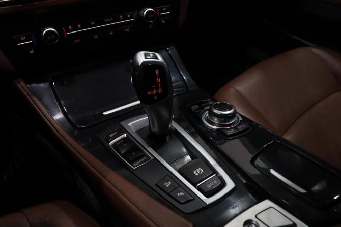 BMW 5 серии VI (F10/F11/F07) Рестайлинг с пробегом 2016 года, цена 2 100 000 рублей, 213515 км, седан, Автокод Объявления