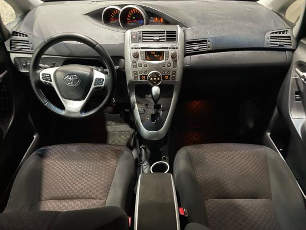 Toyota Verso I с пробегом 2011 года, цена 1 025 000 рублей, 271919 км, компактвэн, Автокод Объявления