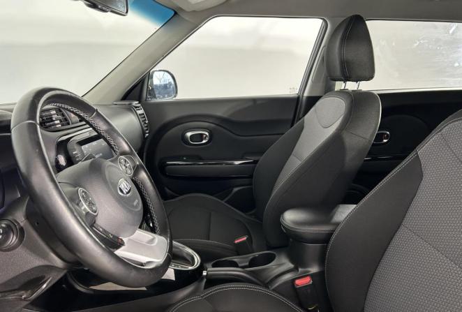 Kia Soul II Рестайлинг с пробегом 2017 года, цена 1 650 000 рублей, 43640 км, хэтчбек, Автокод Объявления