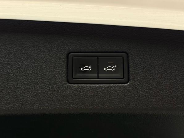 Volkswagen Tiguan II с пробегом 2017 года, цена 2 769 000 рублей, 111149 км, внедорожник, Автокод Объявления