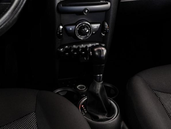 Mini Hatch II (R56) Рестайлинг с пробегом 2011 года, цена 849 000 рублей, 210254 км, хэтчбек, Автокод Объявления