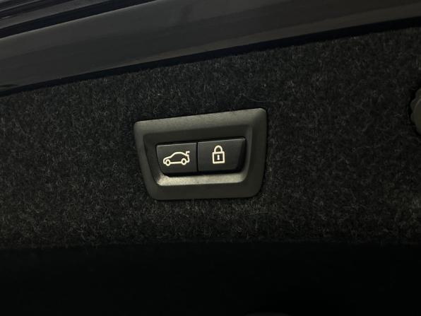 BMW 5 серии VII (G30/G31/G38) с пробегом 2017 года, цена 3 425 000 рублей, 152413 км, седан, Автокод Объявления