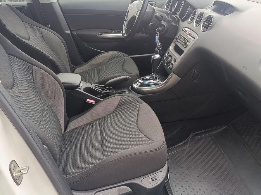 Peugeot 308 I Москва  - изображение 9