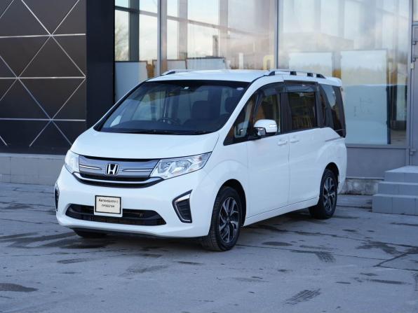 Honda Stepwgn V с пробегом 2016 года, цена 1 660 000 рублей, 133797 км, минивэн, Автокод Объявления
