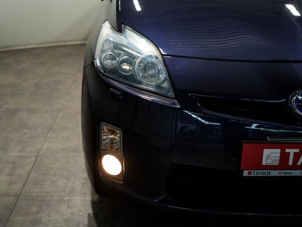 Toyota Prius III (XW30) с пробегом 2010 года, цена 895 000 рублей, 188263 км, лифтбек, Автокод Объявления