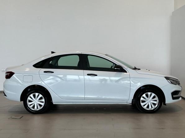 Lada (ВАЗ) Vesta I Рестайлинг (NG) с пробегом 2024 года, цена 1 380 000 рублей, 5317 км, седан, Автокод Объявления