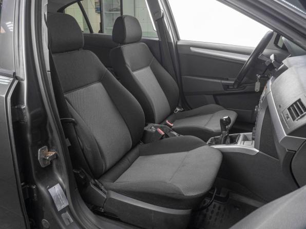 Opel Astra H Рестайлинг с пробегом 2010 года, цена 519 000 рублей, 246000 км, седан, Автокод Объявления