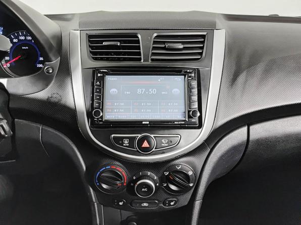 Hyundai Solaris I с пробегом 2014 года, цена 875 000 рублей, 180000 км, седан, Автокод Объявления