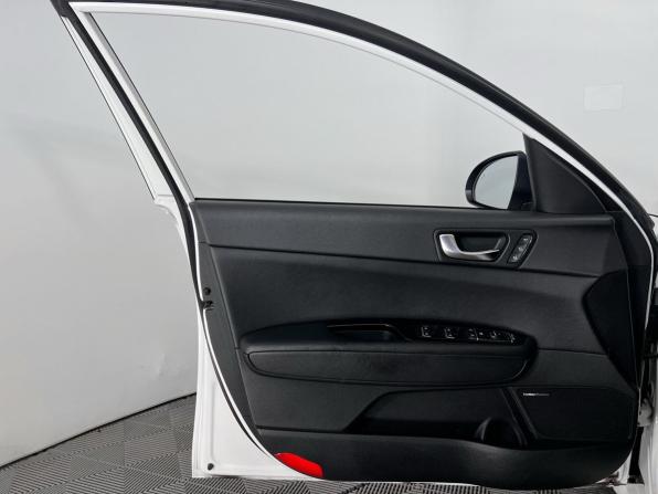 Kia Optima IV с пробегом 2017 года, цена 1 799 000 рублей, 90000 км, седан, Автокод Объявления
