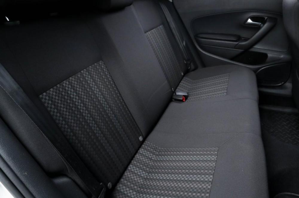 Volkswagen Polo V Рестайлинг Челябинск  - изображение 16