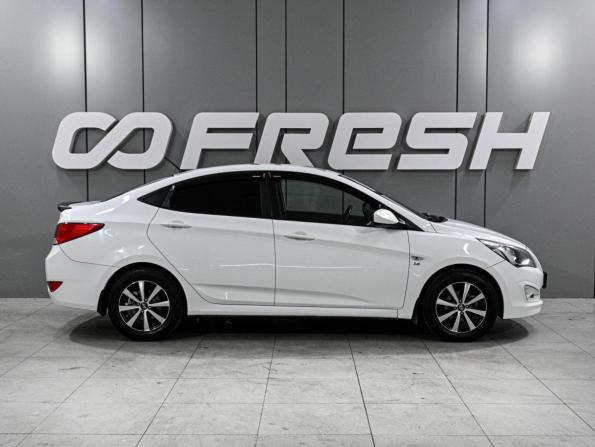 Hyundai Solaris I Рестайлинг с пробегом 2016 года, цена 1 249 000 рублей, 124345 км, седан, Автокод Объявления