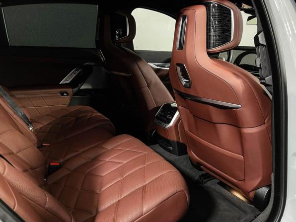 BMW 7 серии VII (G70) с пробегом 2025 года, цена 14 697 777 рублей, 12547 км, седан, Автокод Объявления
