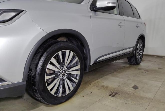 Mitsubishi Outlander III Рестайлинг 3 с пробегом 2019 года, цена 1 900 000 рублей, 205000 км, внедорожник, Автокод Объявления