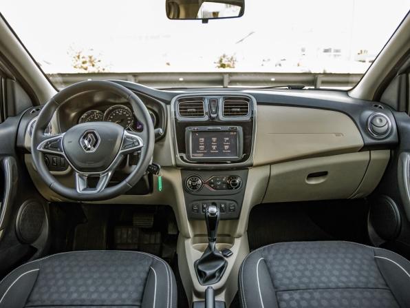 Renault Logan II Рестайлинг с пробегом 2018 года, цена 1 068 000 рублей, 77858 км, седан, Автокод Объявления