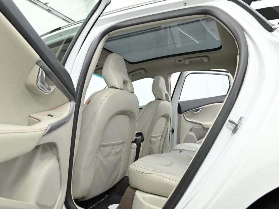 Volvo V40 II Москва  - изображение 14