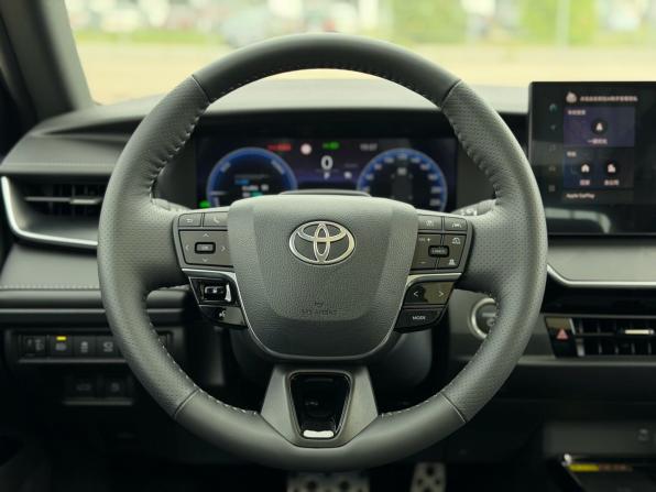 Toyota Camry IX (XV80) China Market с пробегом 2025 года, цена 4 100 000 рублей, 50 км, седан, Автокод Объявления