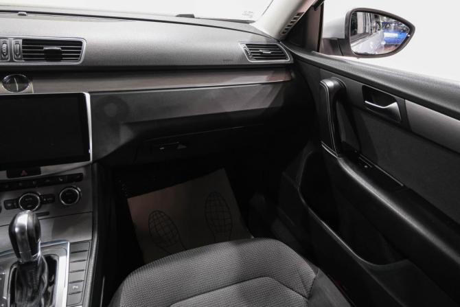 Volkswagen Passat B7 с пробегом 2012 года, цена 849 000 рублей, 138000 км, седан, Автокод Объявления