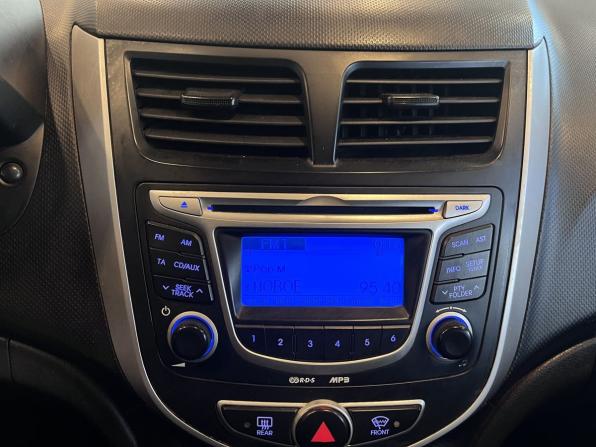 Hyundai Solaris I с пробегом 2011 года, цена 545 000 рублей, 269609 км, хэтчбек, Автокод Объявления