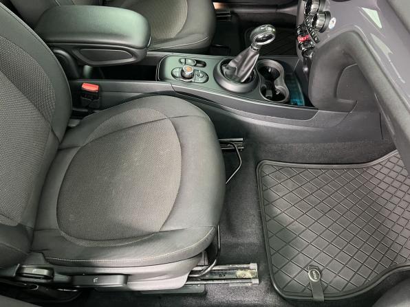 Mini Countryman II с пробегом 2018 года, цена 2 350 000 рублей, 66450 км, внедорожник, Автокод Объявления
