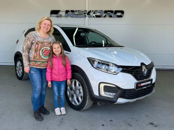 Renault Kaptur I с пробегом 2017 года, цена 1 299 000 рублей, 119635 км, внедорожник, Автокод Объявления