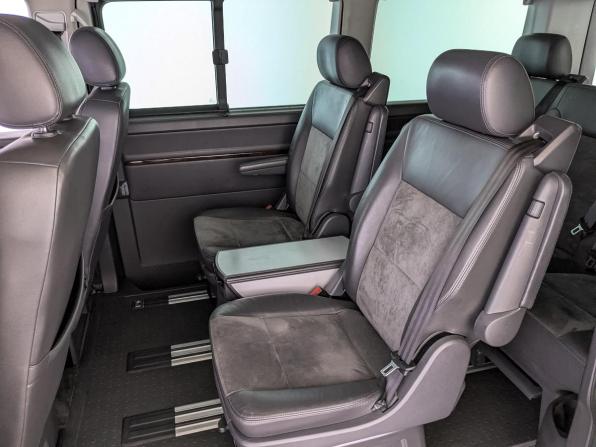 Volkswagen Multivan T5 Рестайлинг с пробегом 2012 года, цена 2 750 000 рублей, 122609 км, минивэн, Автокод Объявления