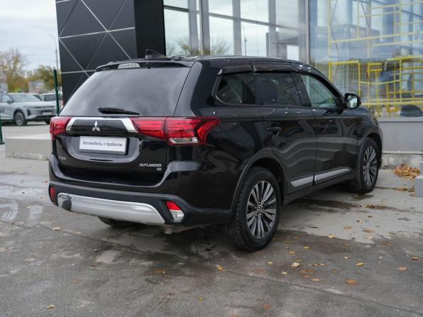 Mitsubishi Outlander III Рестайлинг 3 с пробегом 2018 года, цена 2 070 000 рублей, 55854 км, внедорожник, Автокод Объявления