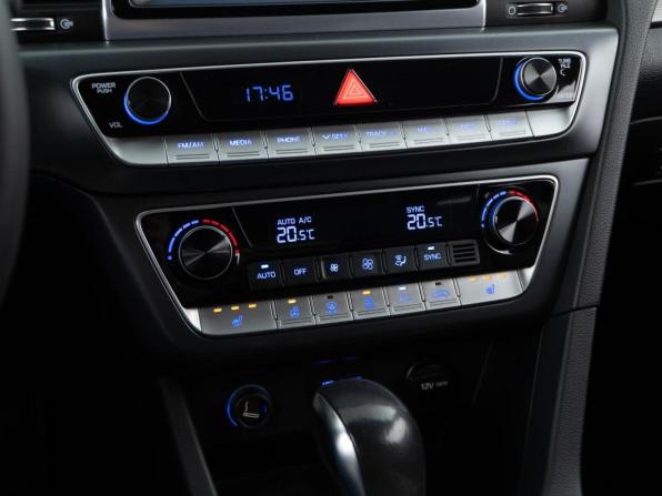 Hyundai Sonata VII (LF) Рестайлинг с пробегом 2017 года, цена 1 779 050 рублей, 125036 км, седан, Автокод Объявления