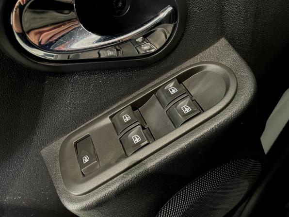 Renault Duster I Рестайлинг с пробегом 2016 года, цена 1 015 000 рублей, 185531 км, внедорожник, Автокод Объявления