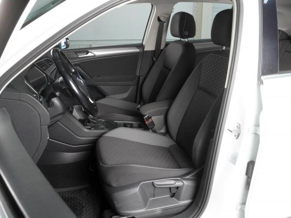 Volkswagen Tiguan II с пробегом 2018 года, цена 2 489 000 рублей, 98081 км, внедорожник, Автокод Объявления