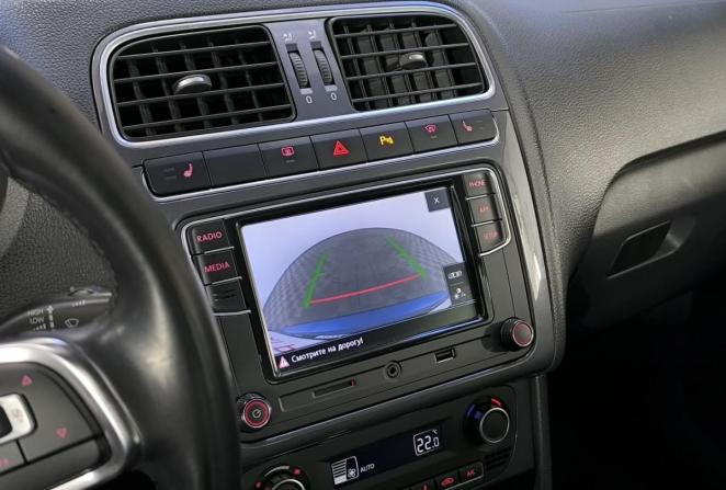 Volkswagen Polo V Рестайлинг с пробегом 2019 года, цена 1 550 000 рублей, 46939 км, седан, Автокод Объявления