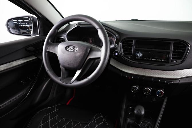 Lada (ВАЗ) Vesta I Рестайлинг (NG) с пробегом 2023 года, цена 999 000 рублей, 55740 км, седан, Автокод Объявления