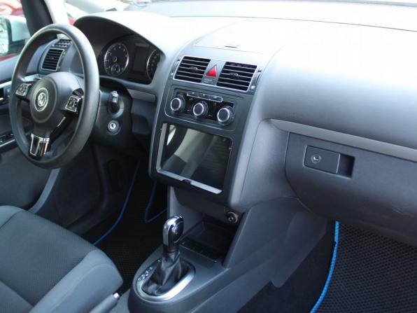 Volkswagen Touran I Рестайлинг 2 с пробегом 2011 года, цена 809 000 рублей, 189419 км, компактвэн, Автокод Объявления
