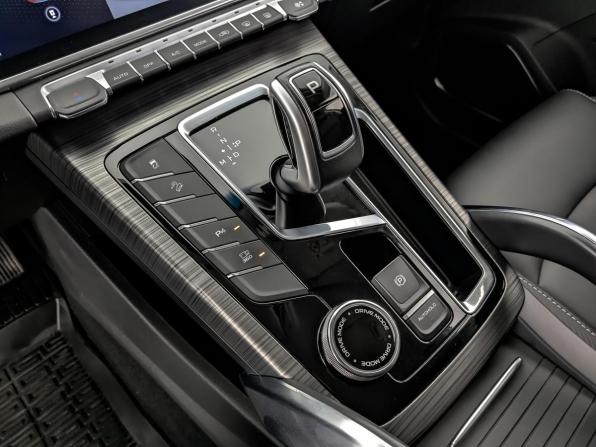 Geely Atlas Pro с пробегом 2024 года, цена 2 235 000 рублей, 37648 км, внедорожник, Автокод Объявления