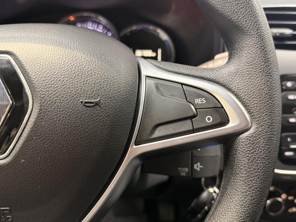 Renault Sandero II Рестайлинг с пробегом 2019 года, цена 1 413 700 рублей, 36593 км, хэтчбек, Автокод Объявления