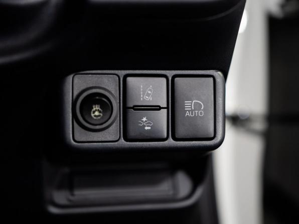 Toyota Aqua I Рестайлинг 2 с пробегом 2017 года, цена 1 329 500 рублей, 75357 км, хэтчбек, Автокод Объявления