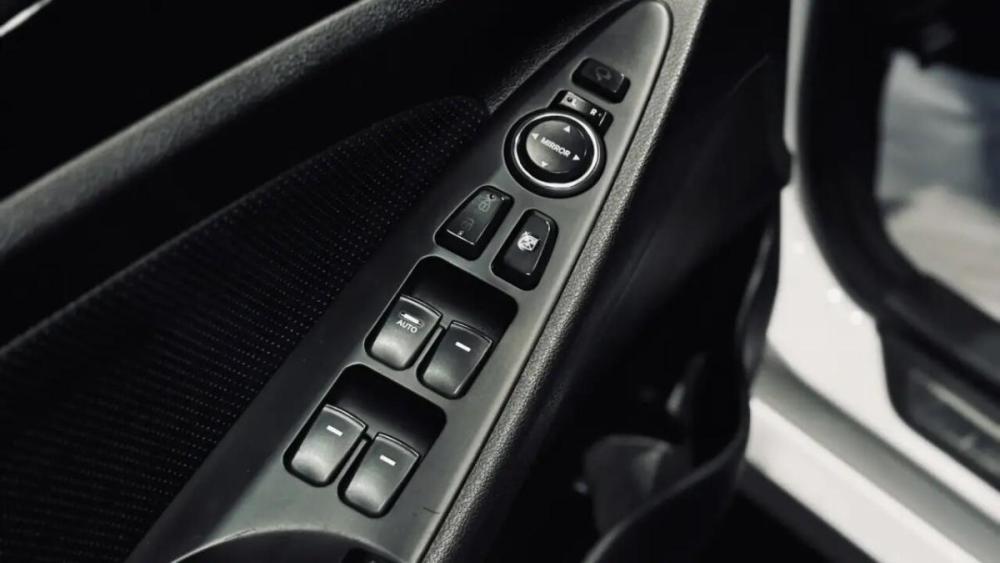 Hyundai Sonata VI (YF) Смоленск  - изображение 13