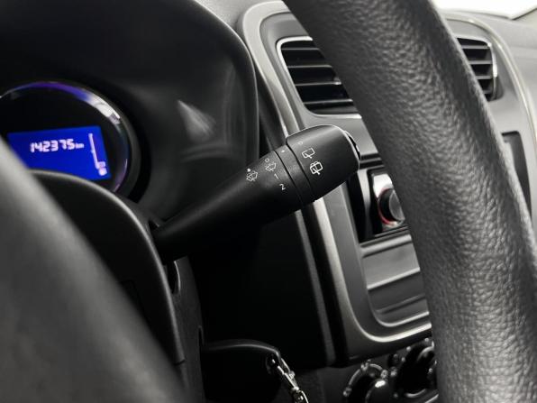 Renault Sandero II с пробегом 2015 года, цена 767 300 рублей, 142375 км, хэтчбек, Автокод Объявления
