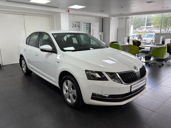 Skoda Octavia III (A7) Рестайлинг с пробегом 2020 года, цена 2 098 000 рублей, 42602 км, лифтбек, Автокод Объявления