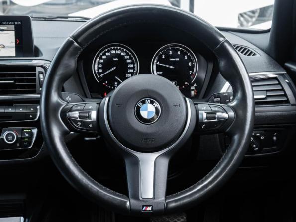 BMW 1 серии II (F20/F21) Рестайлинг 2 с пробегом 2018 года, цена 1 875 000 рублей, 65128 км, хэтчбек, Автокод Объявления