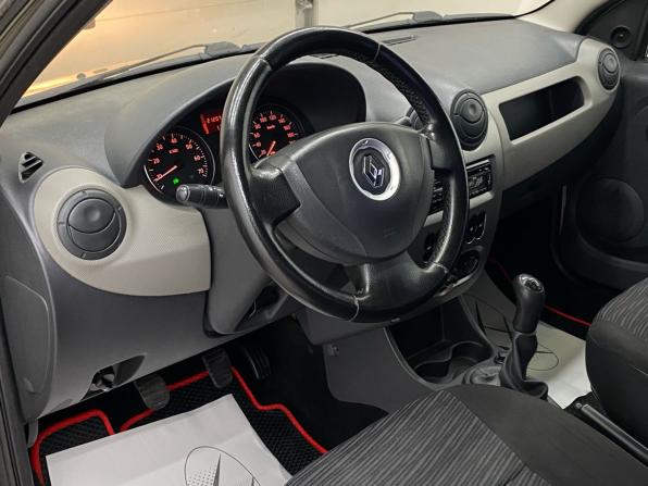 Renault Logan I Рестайлинг с пробегом 2011 года, цена 300 000 рублей, 212071 км, седан, Автокод Объявления
