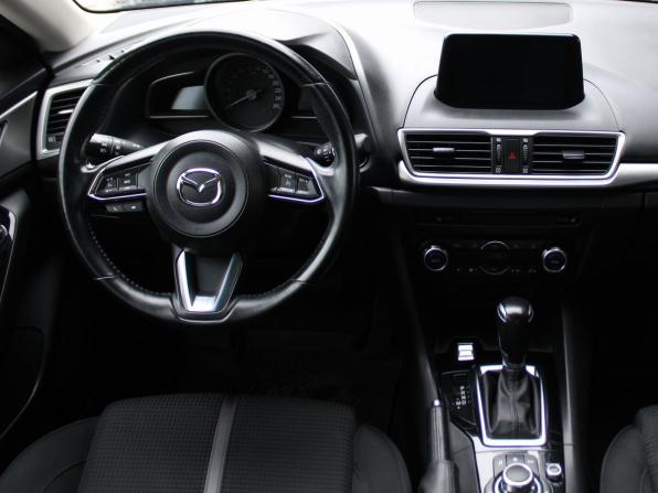 Mazda 3 III (BM) Рестайлинг с пробегом 2018 года, цена 1 579 000 рублей, 92738 км, седан, Автокод Объявления