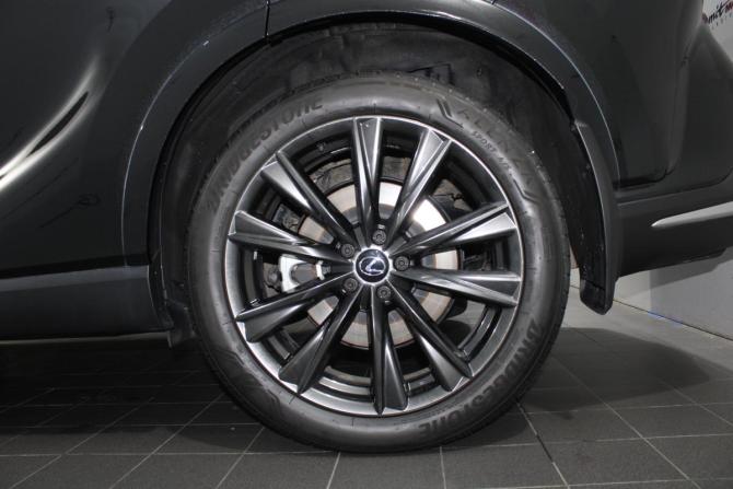 Lexus RX V с пробегом 2022 года, цена 9 200 000 рублей, 23149 км, внедорожник, Автокод Объявления