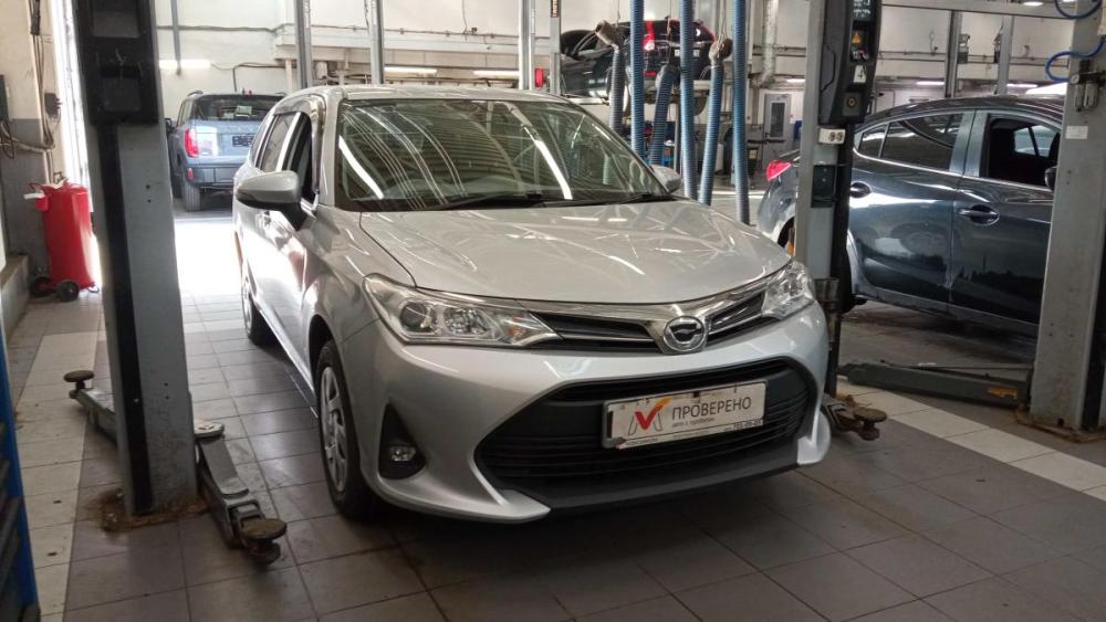Toyota Corolla XI (E160 E170) Рестайлинг 2 Санкт-Петербург  - изображение 3