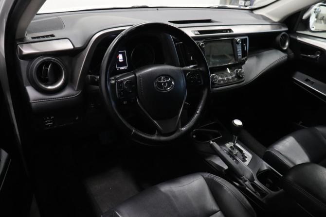 Toyota RAV4 IV (XA40) Рестайлинг с пробегом 2018 года, цена 2 505 000 рублей, 109872 км, внедорожник, Автокод Объявления