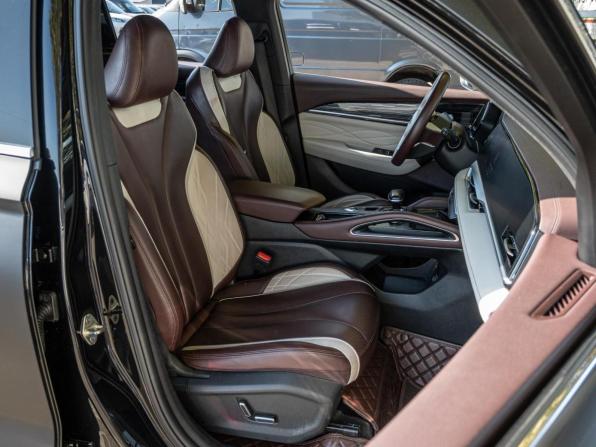 Geely Monjaro I с пробегом 2023 года, цена 3 050 000 рублей, 72277 км, внедорожник, Автокод Объявления
